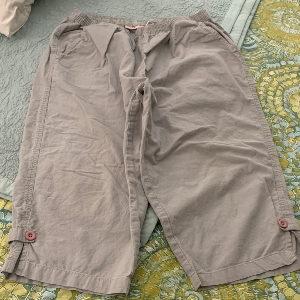 Casual Gray Capri Pants